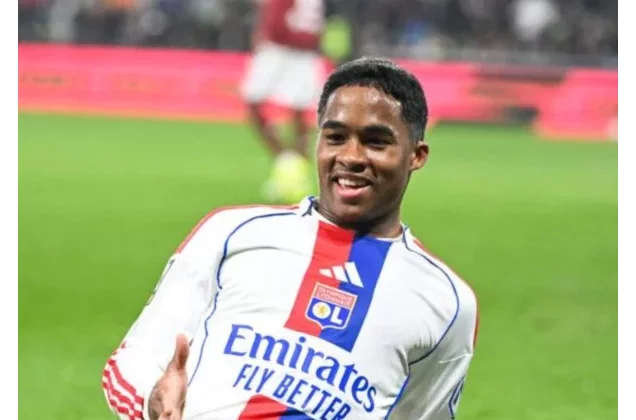 Ligue 1 : auteur d'un triplé, le brésilien Endrick, une recrue idéale pour l'OL