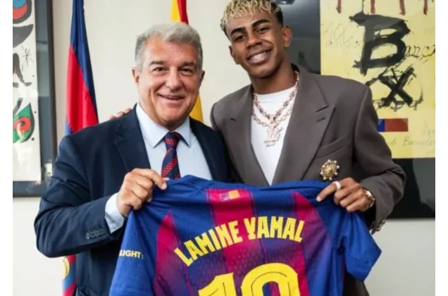 Lamine Yamal récupère le N.10 de Messi, Ronaldinho et Maradona
