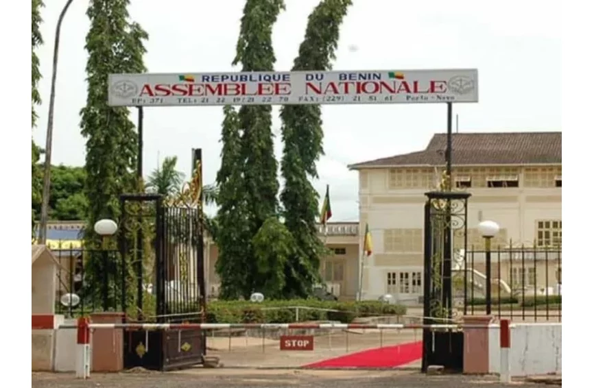 Assemblée nationale : la liste des 10 députés désignés pour vérifier la gestion des fonds alloués à la fourniture en eau potable au ministère des mines
