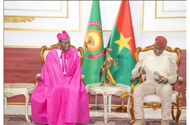 Burkina Faso : Monseigneur Éric Soviguidi présente ses lettres de créance au Président Ibrahim Traoré