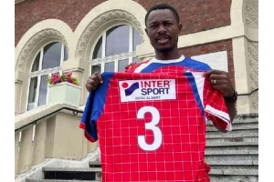 Mercato : Khaled Adenon donne la raison qui sous-tend son nouveau contrat avec l'USOAAS Albert