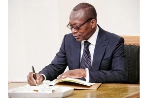 Talon va-t-il remanier son équipe après l'élection de 04 ministres au parlement ? Voici la réponse