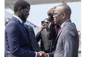 Diplomatie : le président Bassirou Diomaye Faye du Sénégal déjà à Cotonou
