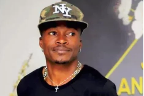 Arrestation de Debordo Leekunfa : une demande pressante de Emma Dobré et DJ Lewis