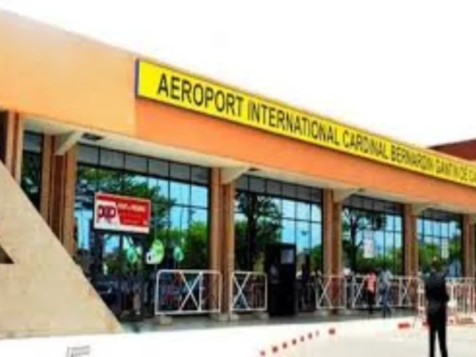Bénin : le gouvernement rebaptise l'aéroport de Cotonou 