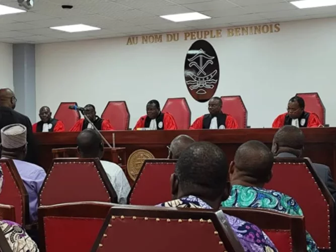 Les Démocrates en appel : la Cour suprême réagit aux commentaires après l'audience du 14 novembre 2025