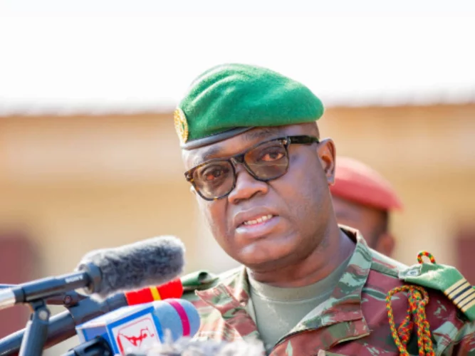 Centre de formation militaire de Bembèrèkè : un nouveau Commandant nommé par le Chef d'état-major des armées