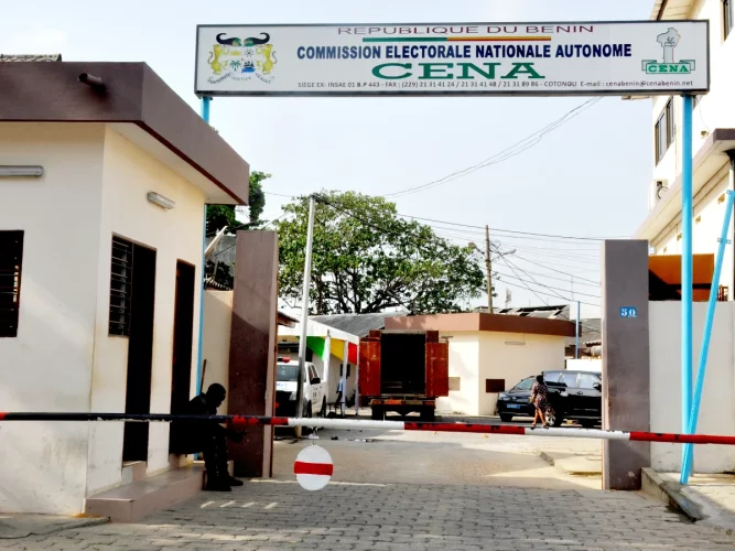 Présidentielle 2026 : la CENA publie la liste officielle des duos de candidats déclarés 