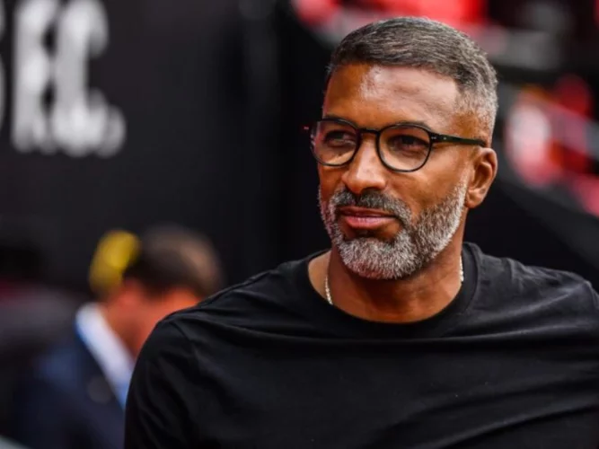 Ligue 1 : mauvaise nouvelle pour l'entraîneur sénégalais Habib Beye du Stade Rennais