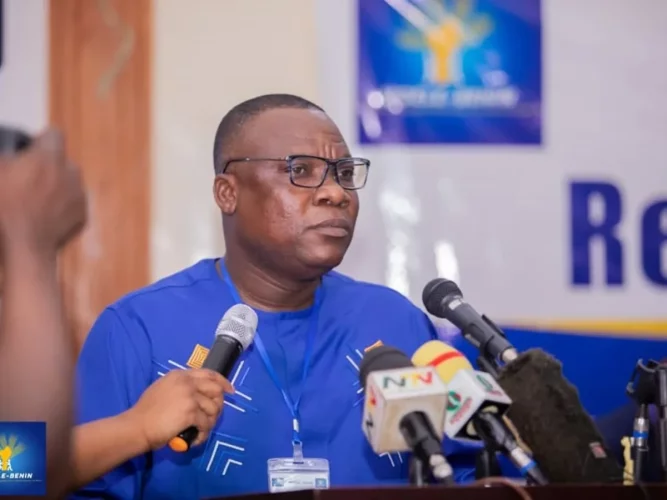 Révision de la constitution : ce que Jacques Ayadji pense de la création du Sénat