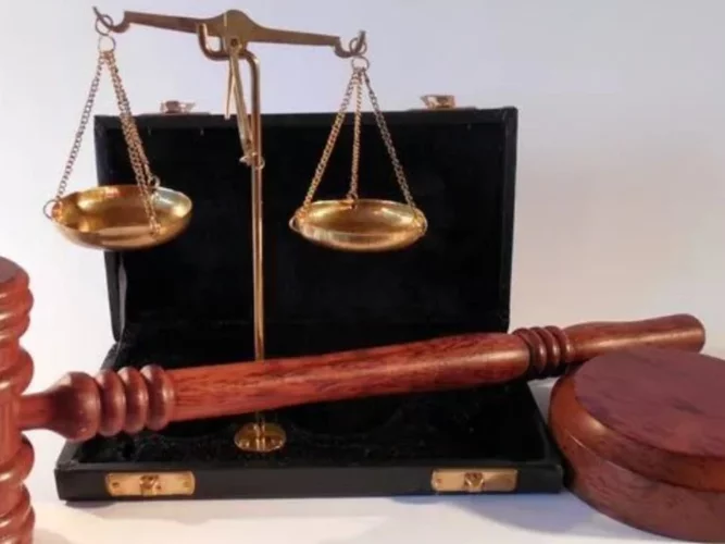 Abomey-Calavi : les nouvelles de l'homme interpellé pour comportement inapproprié en salle d'audience au tribunal