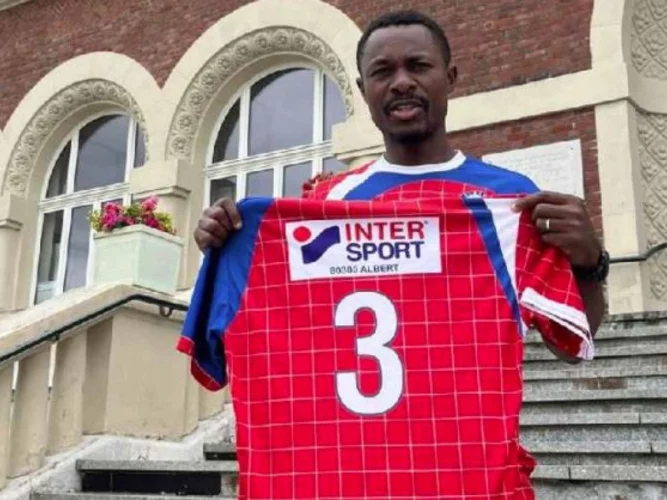 Mercato : Khaled Adenon donne la raison qui sous-tend son nouveau contrat avec l'USOAAS Albert
