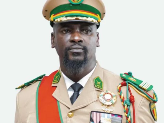 Guinée : Mamadi Doumbouya forme un gouvernement de 20 ministres 