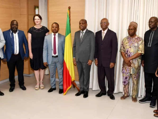 Bénin : les 04 experts internationaux, chargés d'auditer le fichier électoral chez le président de la Cour constitutionnelle