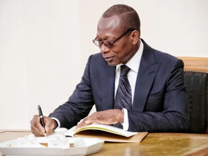 Talon va-t-il remanier son équipe après l'élection de 04 ministres au parlement ? Voici la réponse