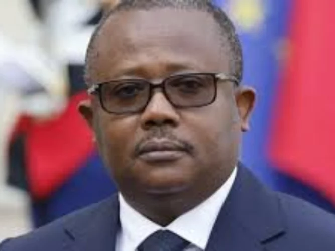 Guinée-Bissau : le président déchu Embalo exfiltré, accueilli au Sénégal