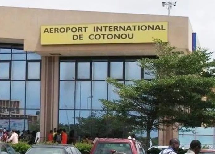 Bénin : recrutement multipostes à l'aéroport de Cotonou